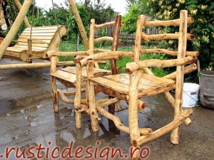Mobilierul rustic pentru amenajarea gradinii tale