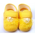 Botosei draguti pentru un bebe dragut