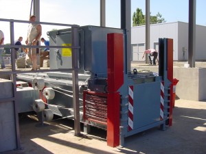 Avantajele utilizarii unei prese de balotat deseuri – Ekolinea