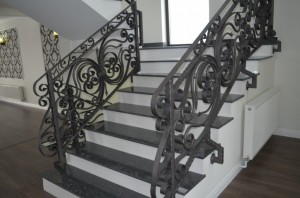 Scari-metalice-Bacau